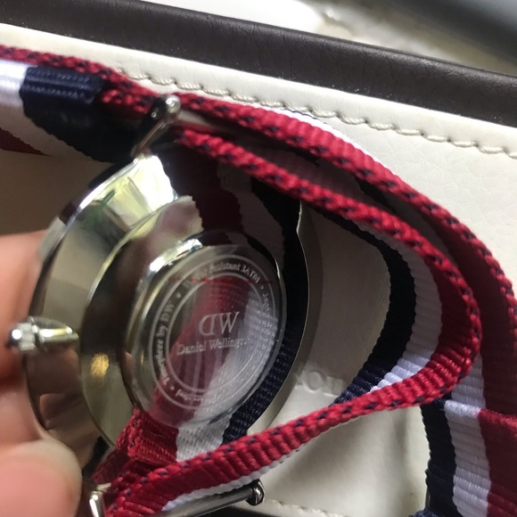 Classic Canterbury Watch Daniel Wellington - Picture 5 of 8